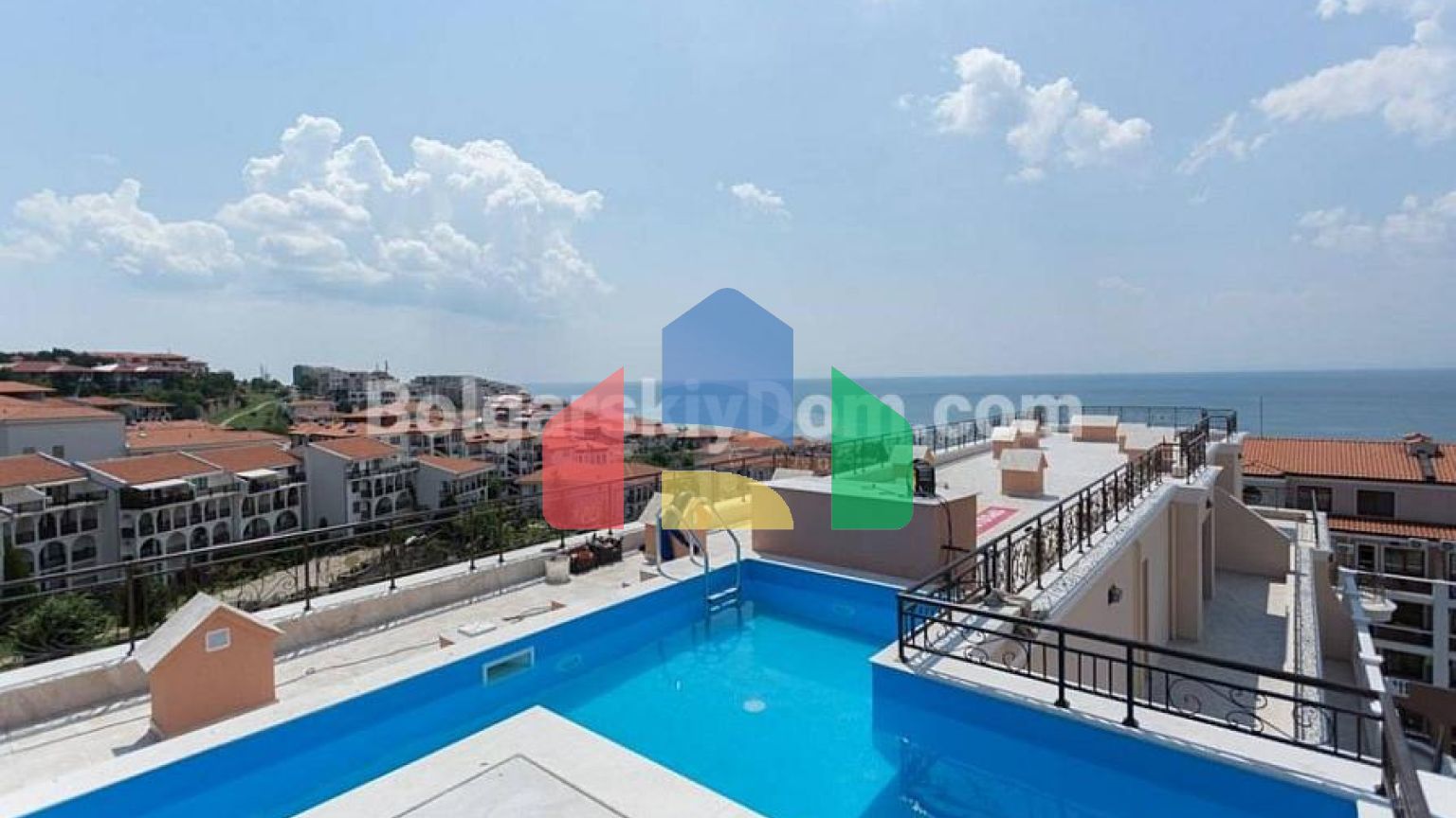 Люксовий двоповерховий пентхаус в Фенікс