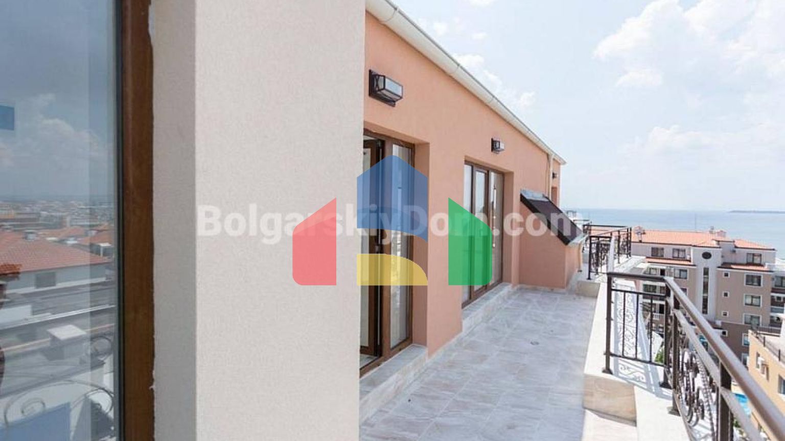 Люксовий двоповерховий пентхаус в Фенікс