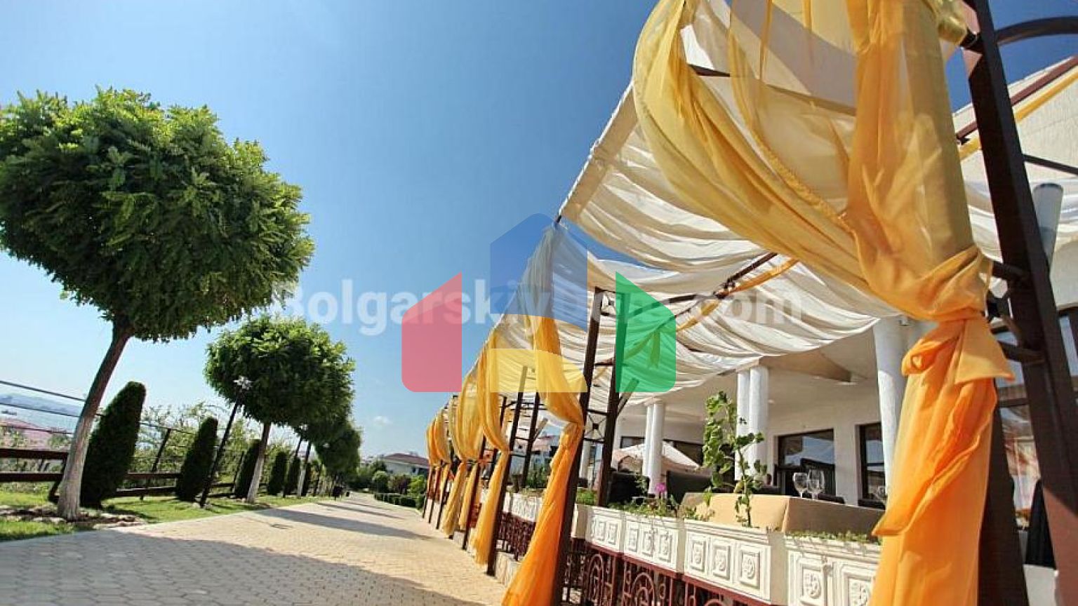 Трикімнатна квартира з прекрасним видом на море