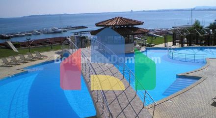 Трикімнатна квартира з прекрасним видом на море Трикімнатна квартира з прекрасним видом на море