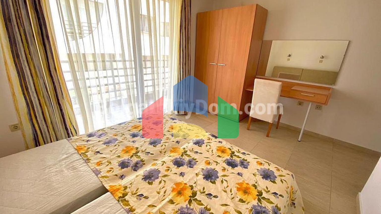 Трикімнатна квартира з прекрасним видом на море