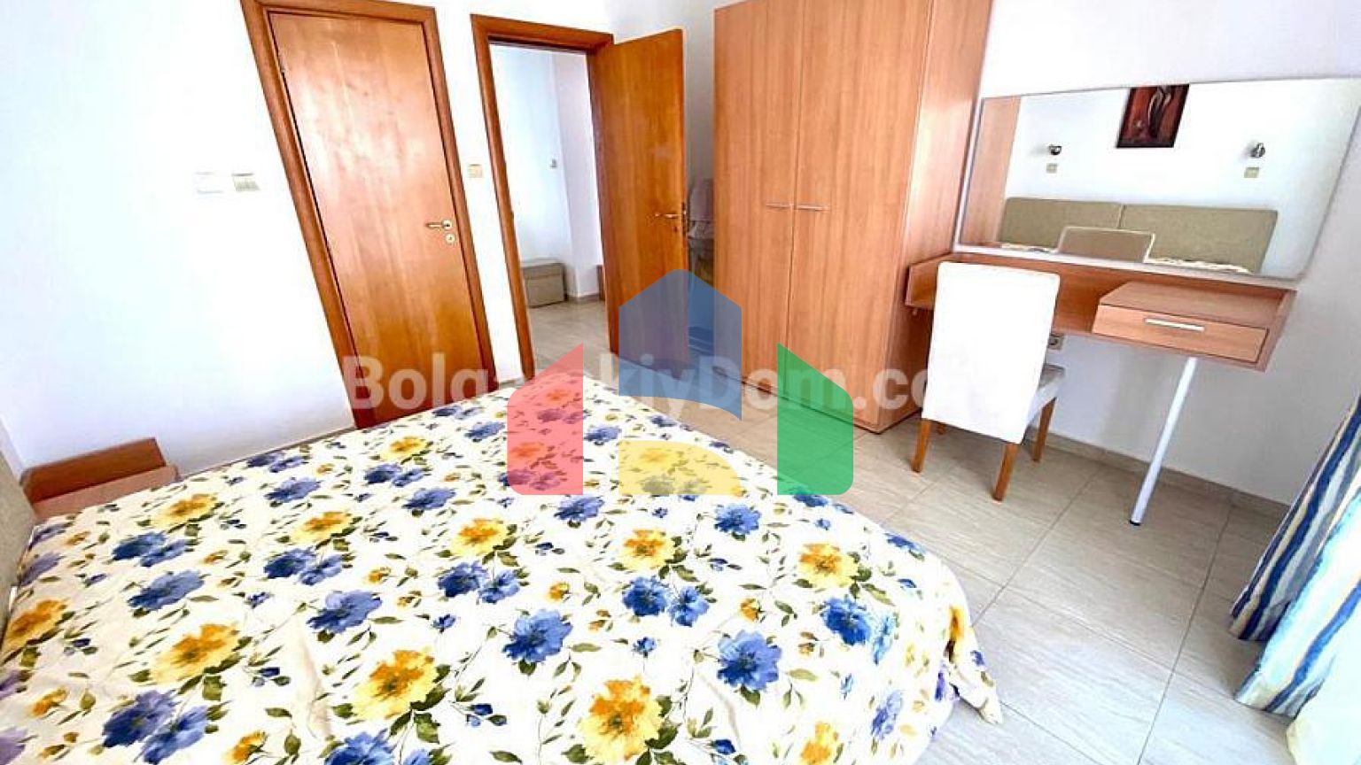 Трикімнатна квартира з прекрасним видом на море