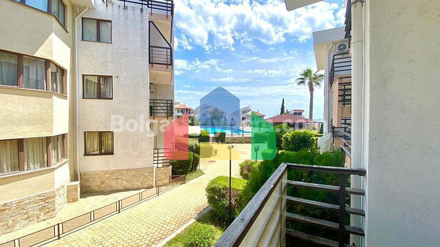 Трикімнатна квартира з прекрасним видом на море