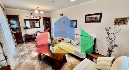 Three-bedroom apartment in Villa Florence