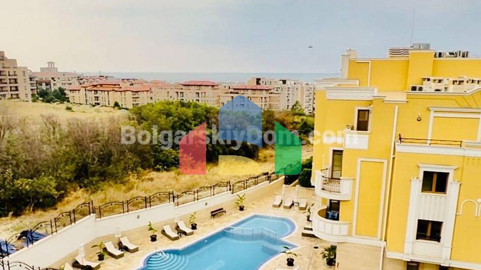 Чотирикімнатна квартира в Вілла Флоренція