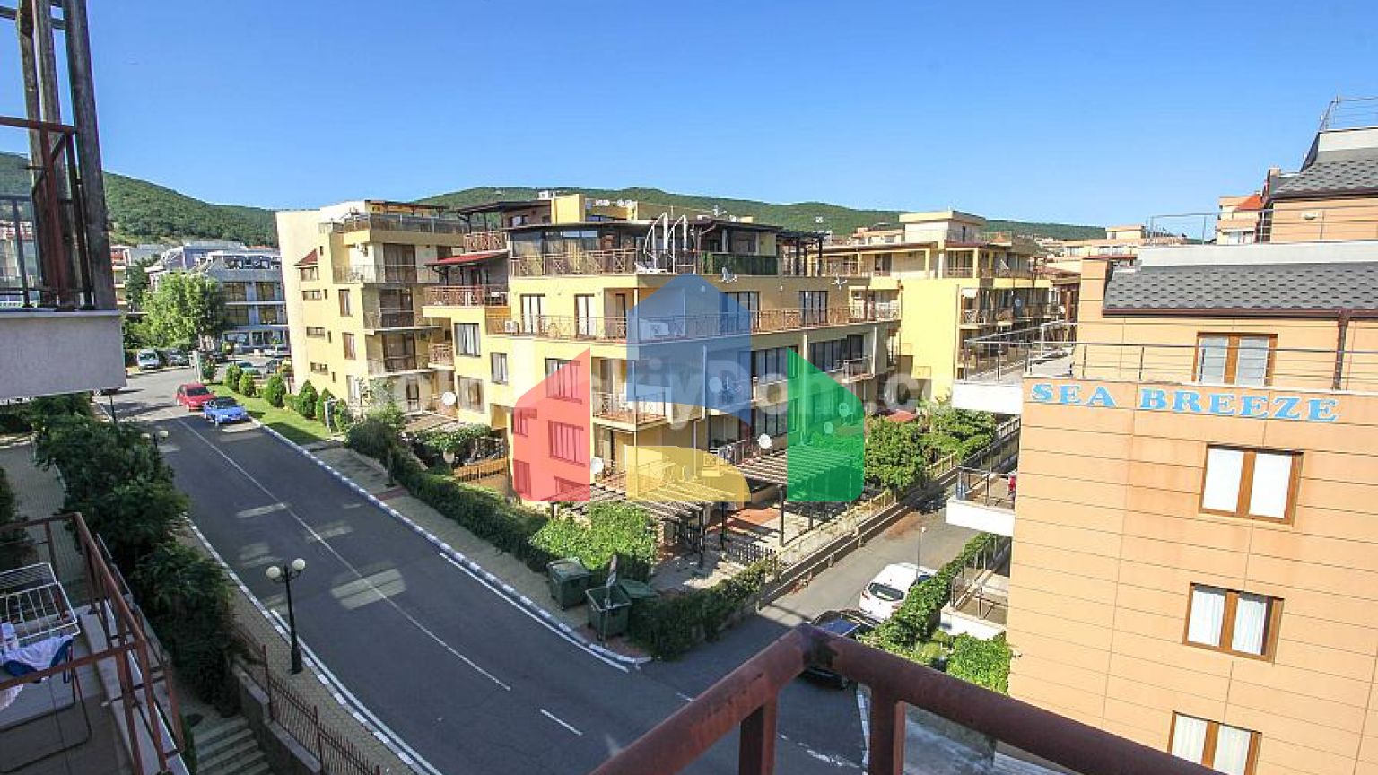 Трикімнатний пентхаус в Хелиос