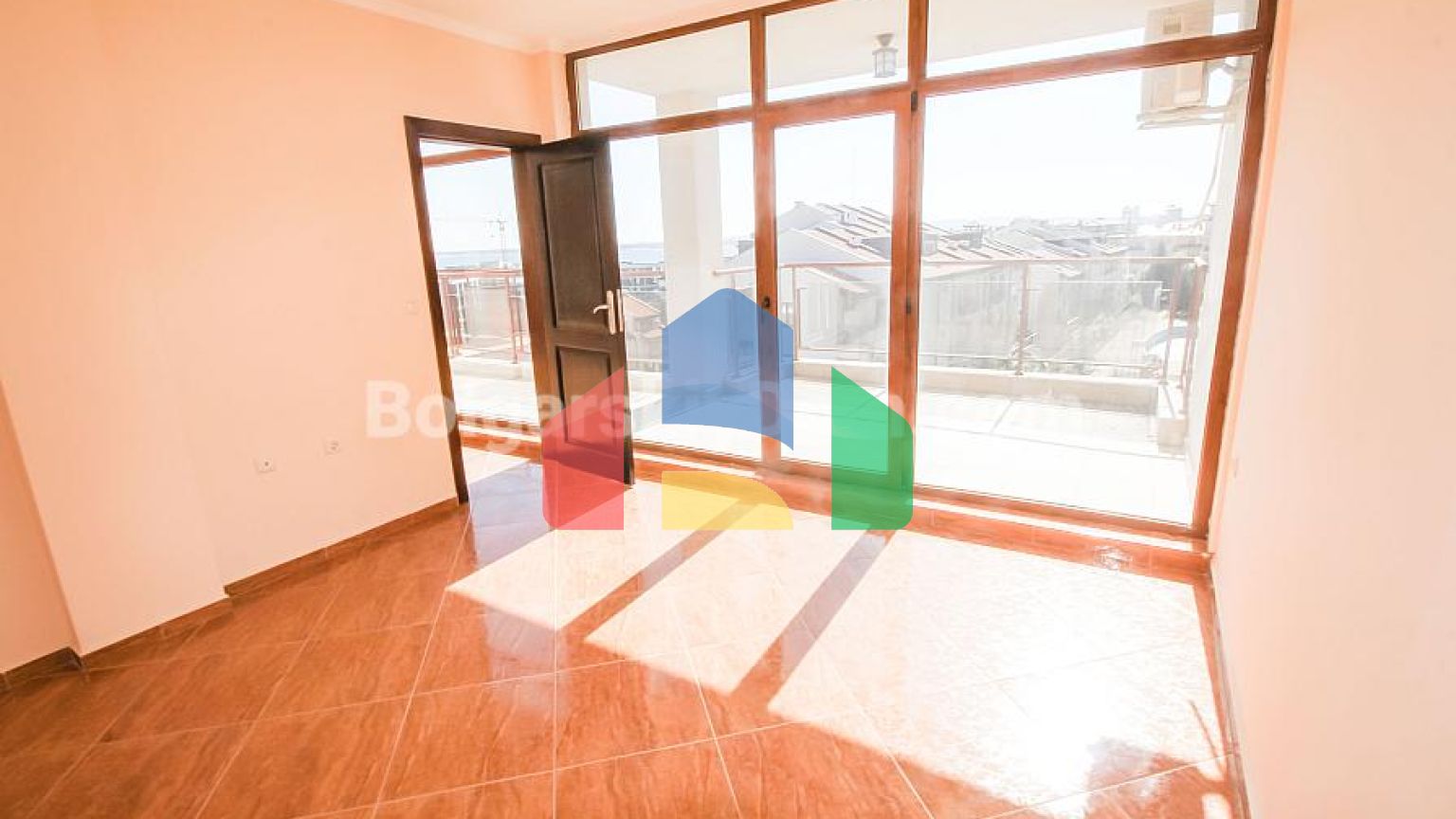 Трикімнатний пентхаус в Хелиос