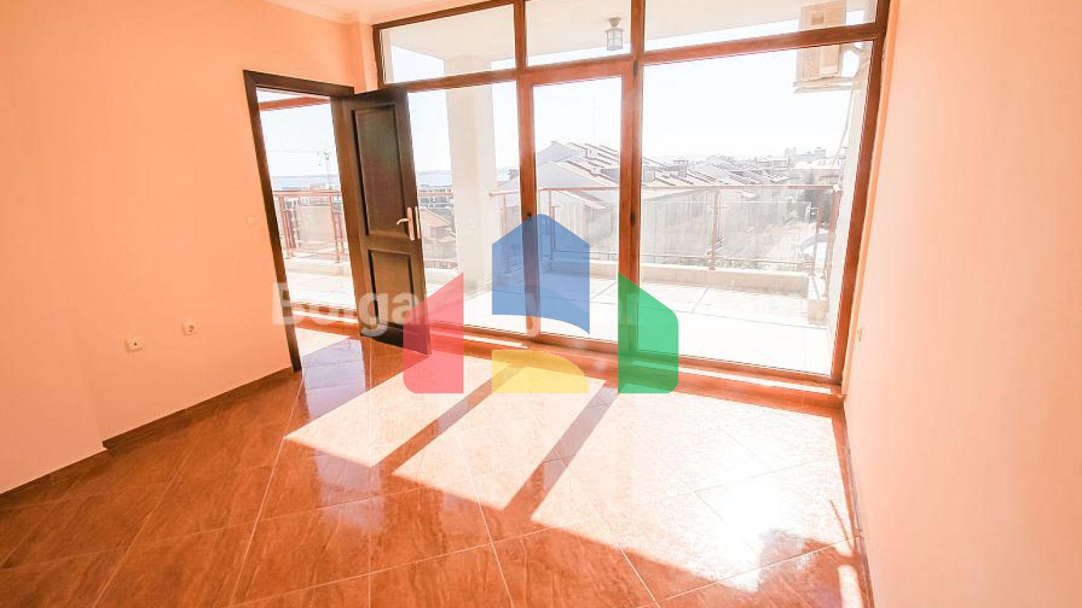 Трикімнатний пентхаус в Хелиос