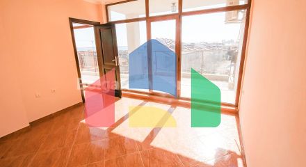 Трикімнатний пентхаус в Хелиос