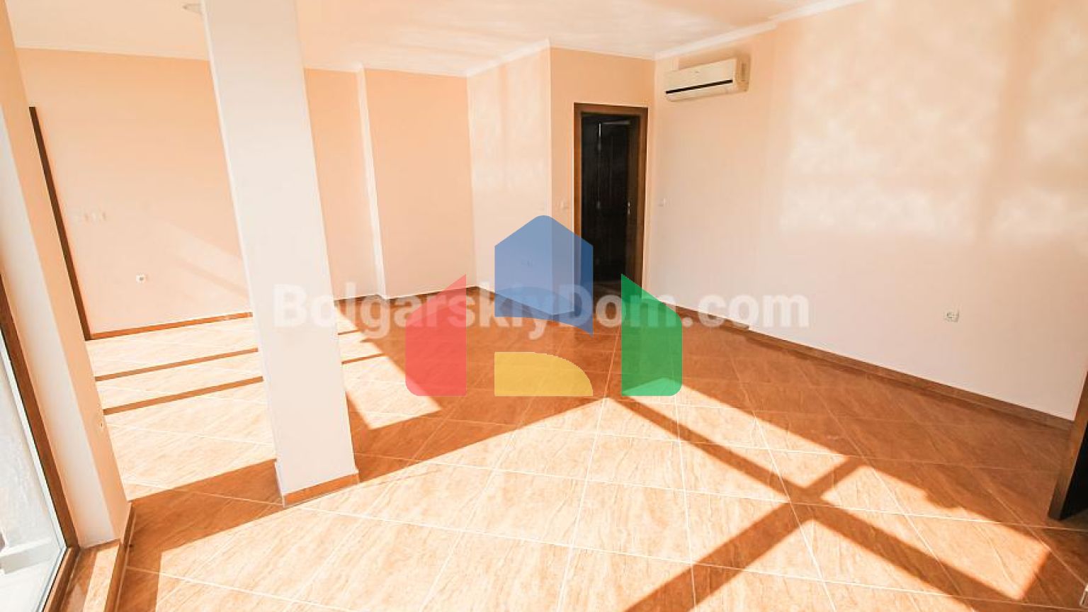 Трикімнатний пентхаус в Хелиос