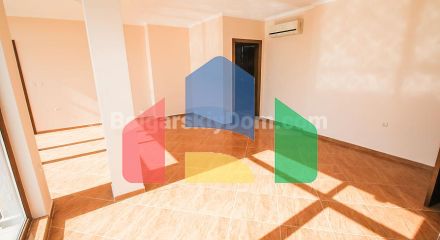 Трикімнатний пентхаус в Хелиос