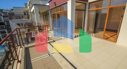 Трикімнатний пентхаус в Хелиос