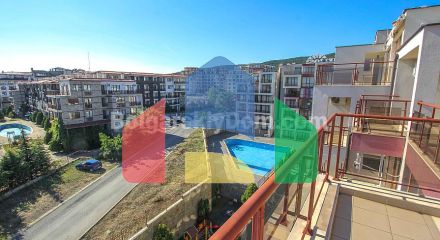 Трикімнатний пентхаус в Хелиос