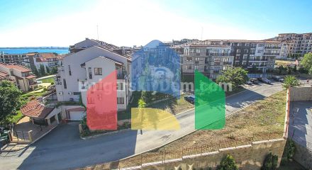 Трикімнатний пентхаус в Хелиос