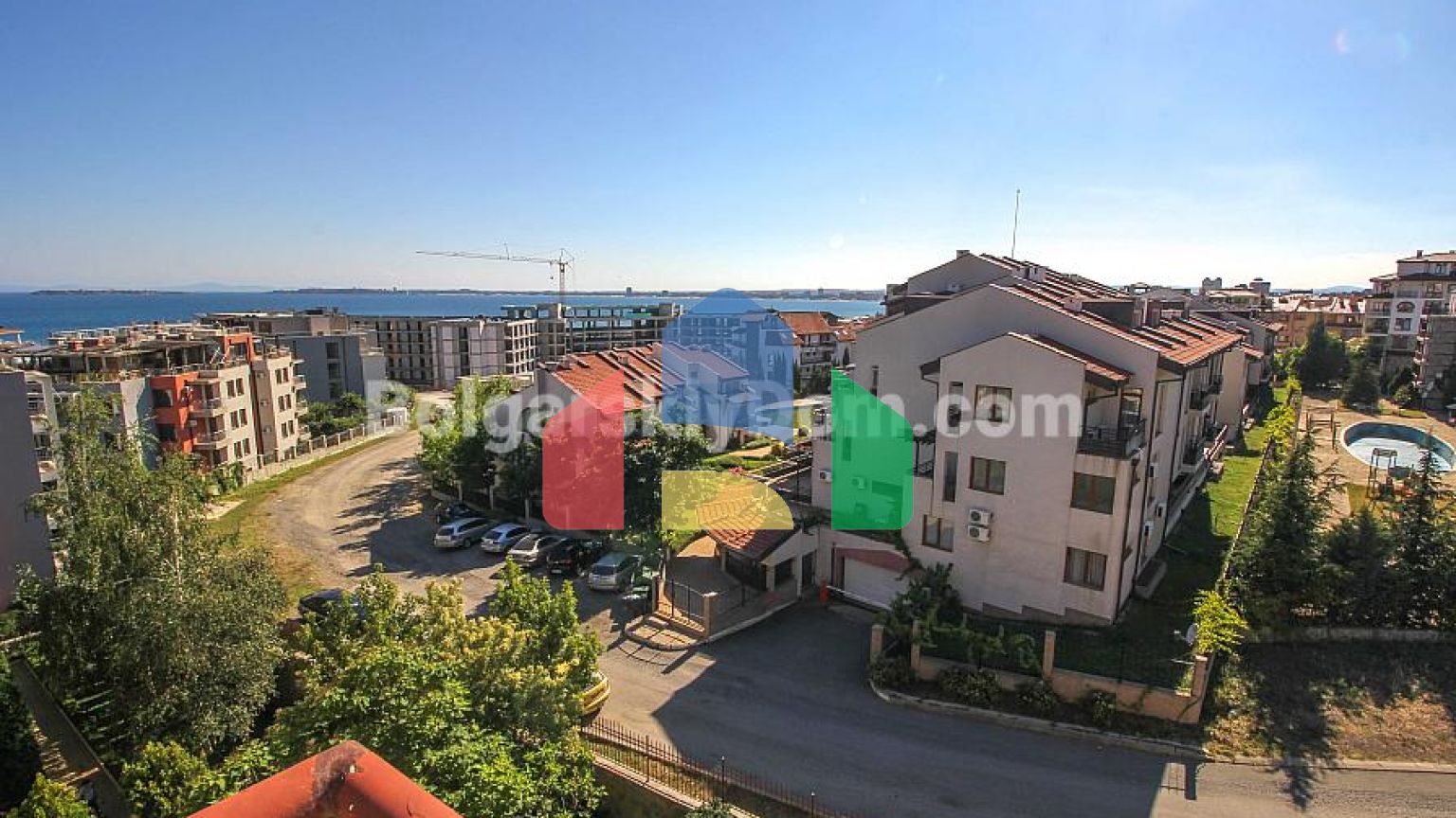 Трикімнатний пентхаус в Хелиос