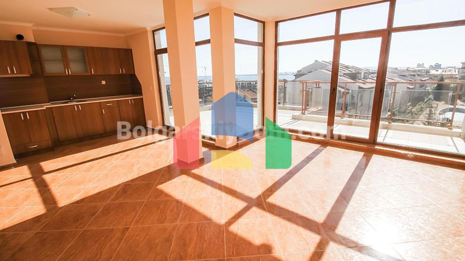 Трикімнатний пентхаус в Хелиос