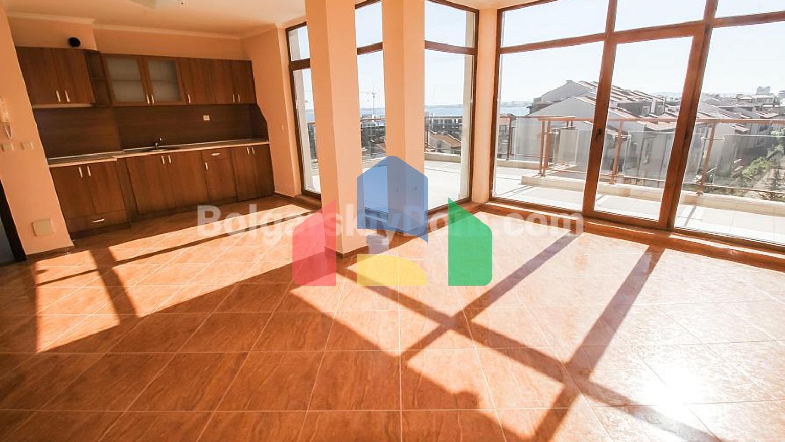 Трикімнатний пентхаус в Хелиос