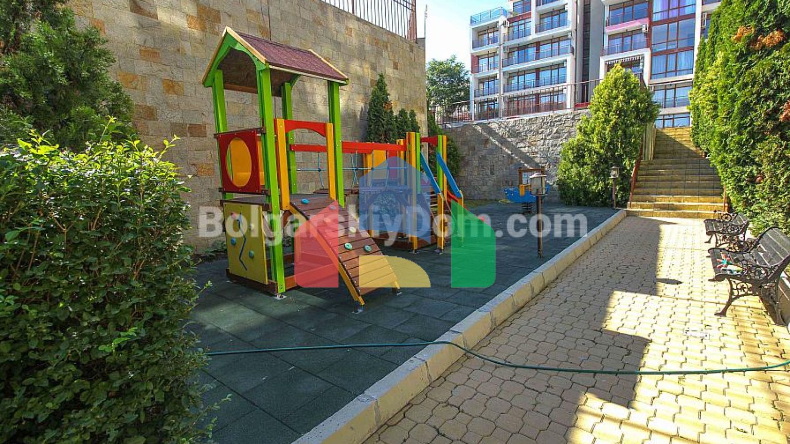 Трикімнатний пентхаус в Хелиос