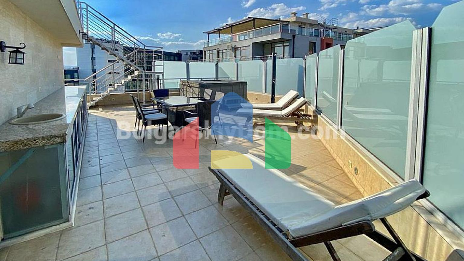 Пентхаус в Сан Вейв