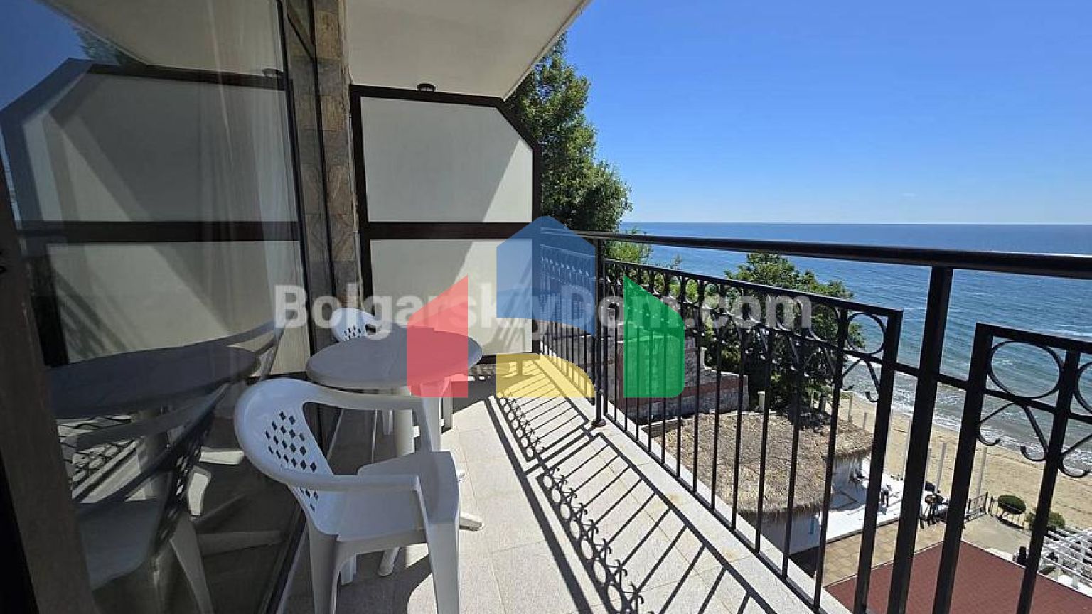 Двокімнатна квартира в Тіва Дель Мар