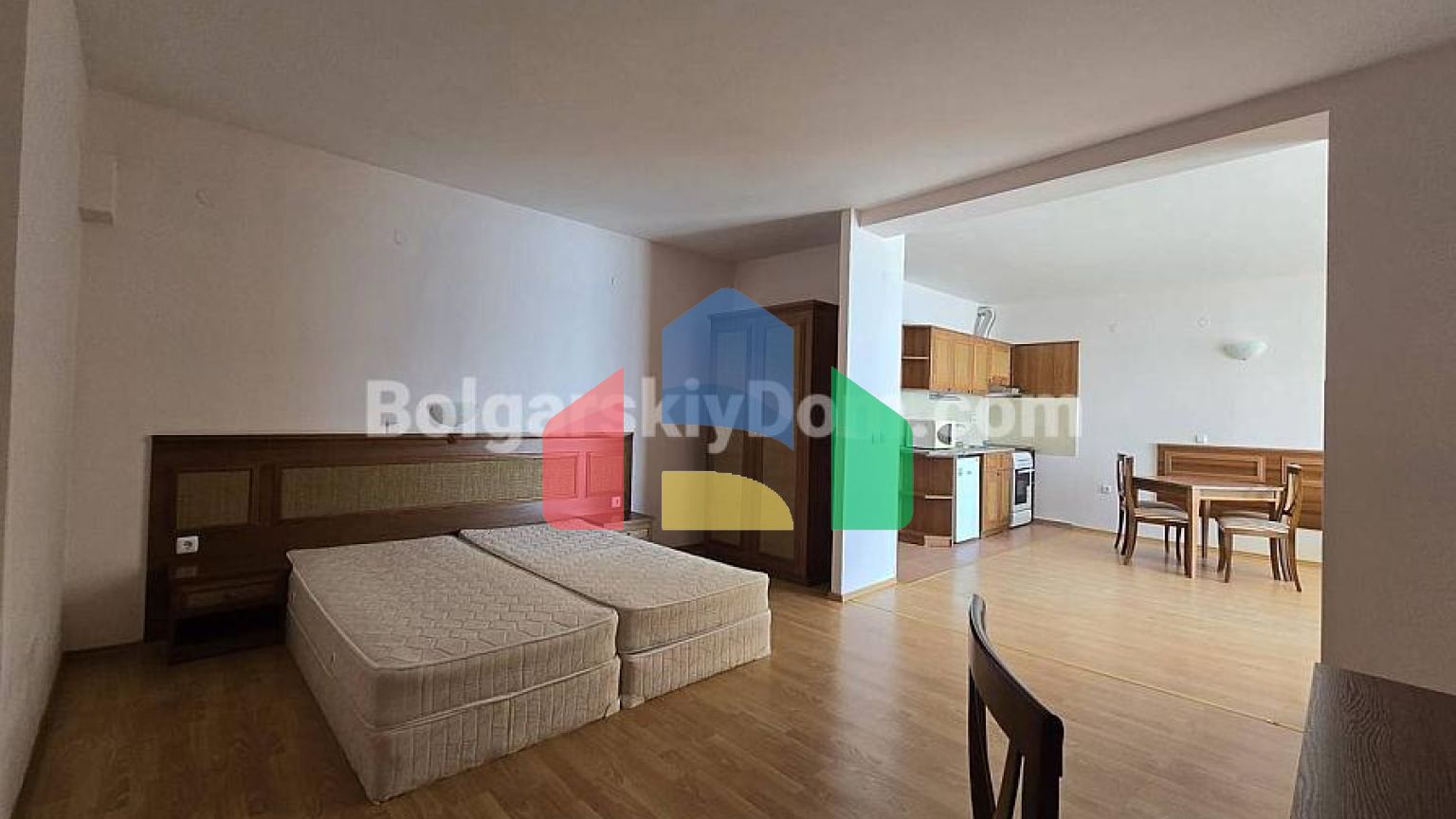 Двокімнатна квартира в Тіва Дель Мар