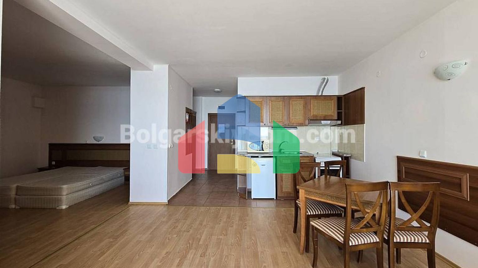 Двокімнатна квартира в Тіва Дель Мар