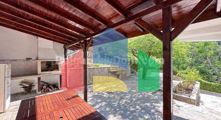 Четырехэтажный дом в Святом Власе