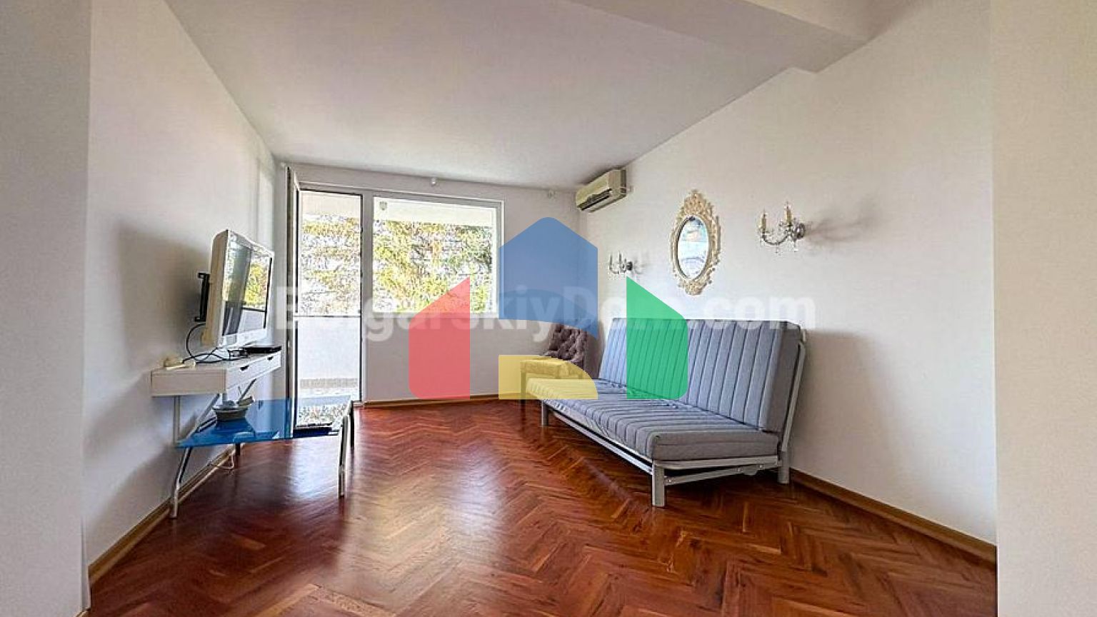 Четырехэтажный дом в Святом Власе