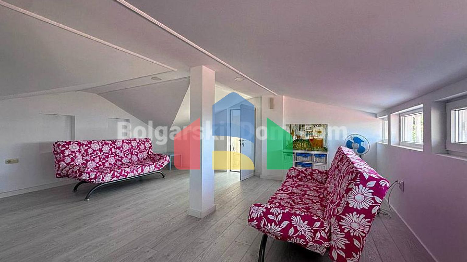 Четырехэтажный дом в Святом Власе