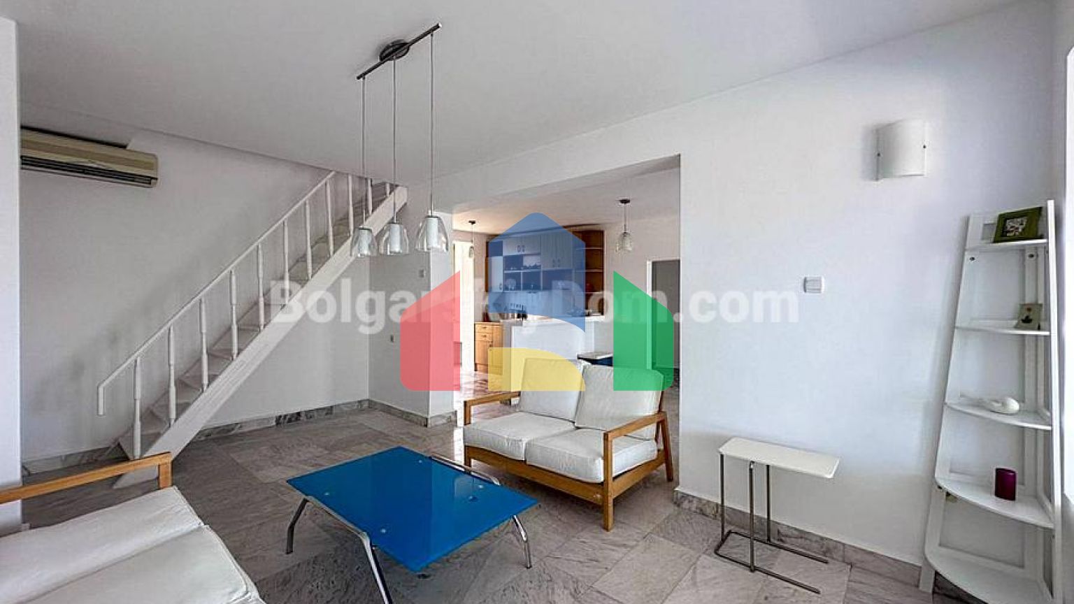 Четырехэтажный дом в Святом Власе