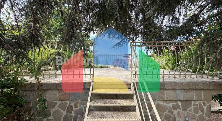 Четырехэтажный дом в Святом Власе