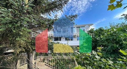 Четырехэтажный дом в Святом Власе