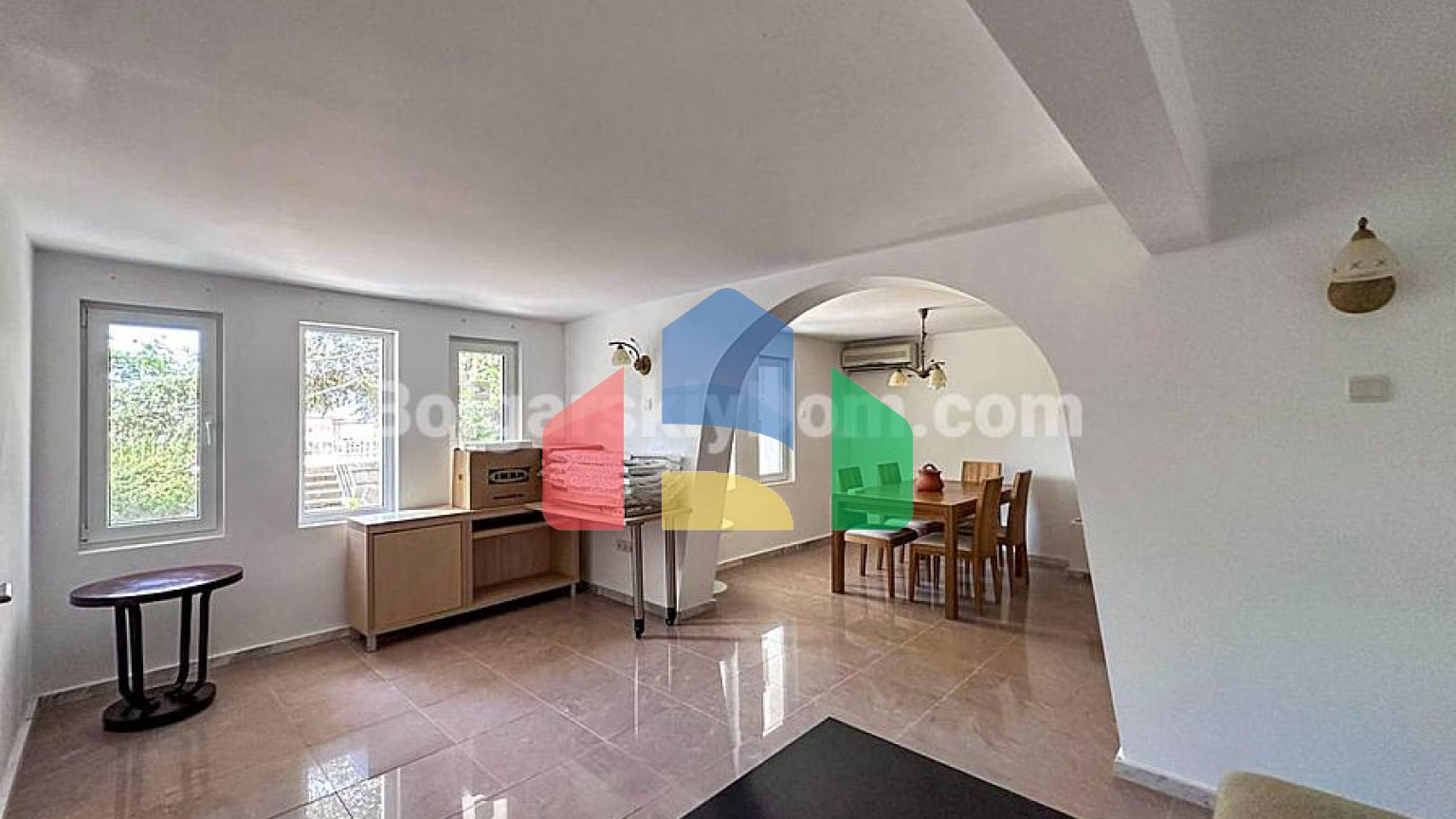 Четырехэтажный дом в Святом Власе