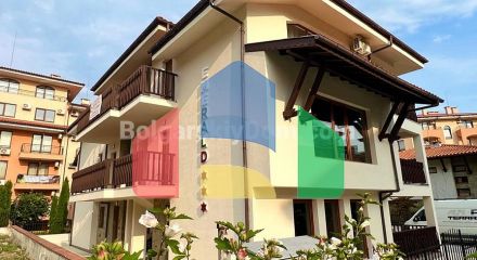 Two-bedroom apartment in Emerald Beach