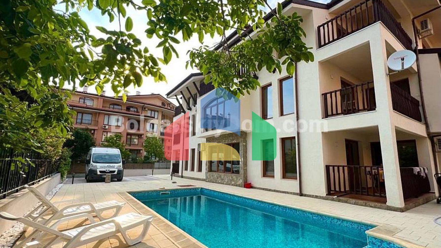 Трикімнатна квартира в Емеральд Біч