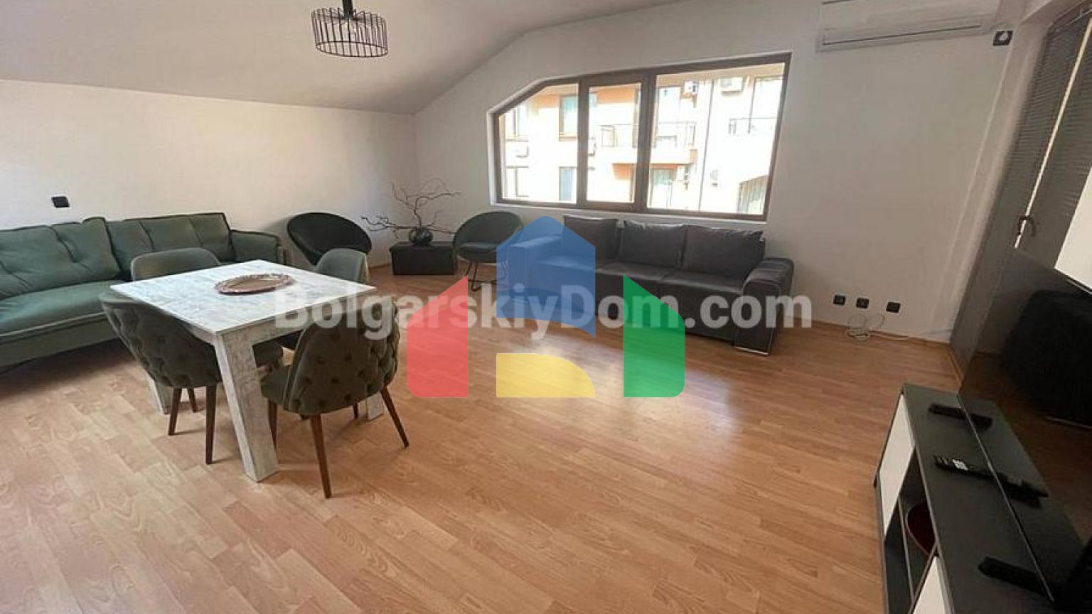 Трикімнатна квартира в Емеральд Біч