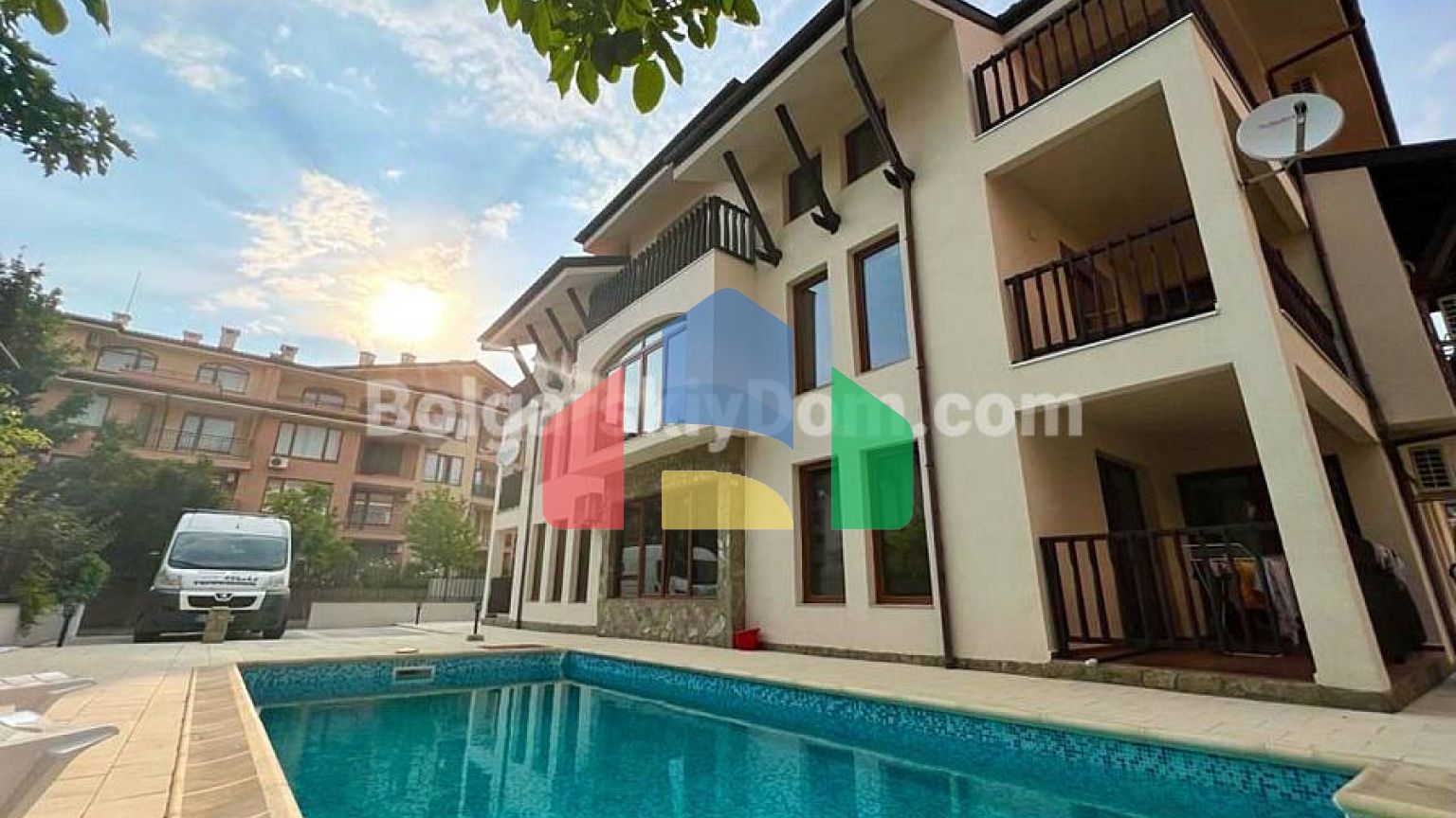 Трикімнатна квартира в Емеральд Біч