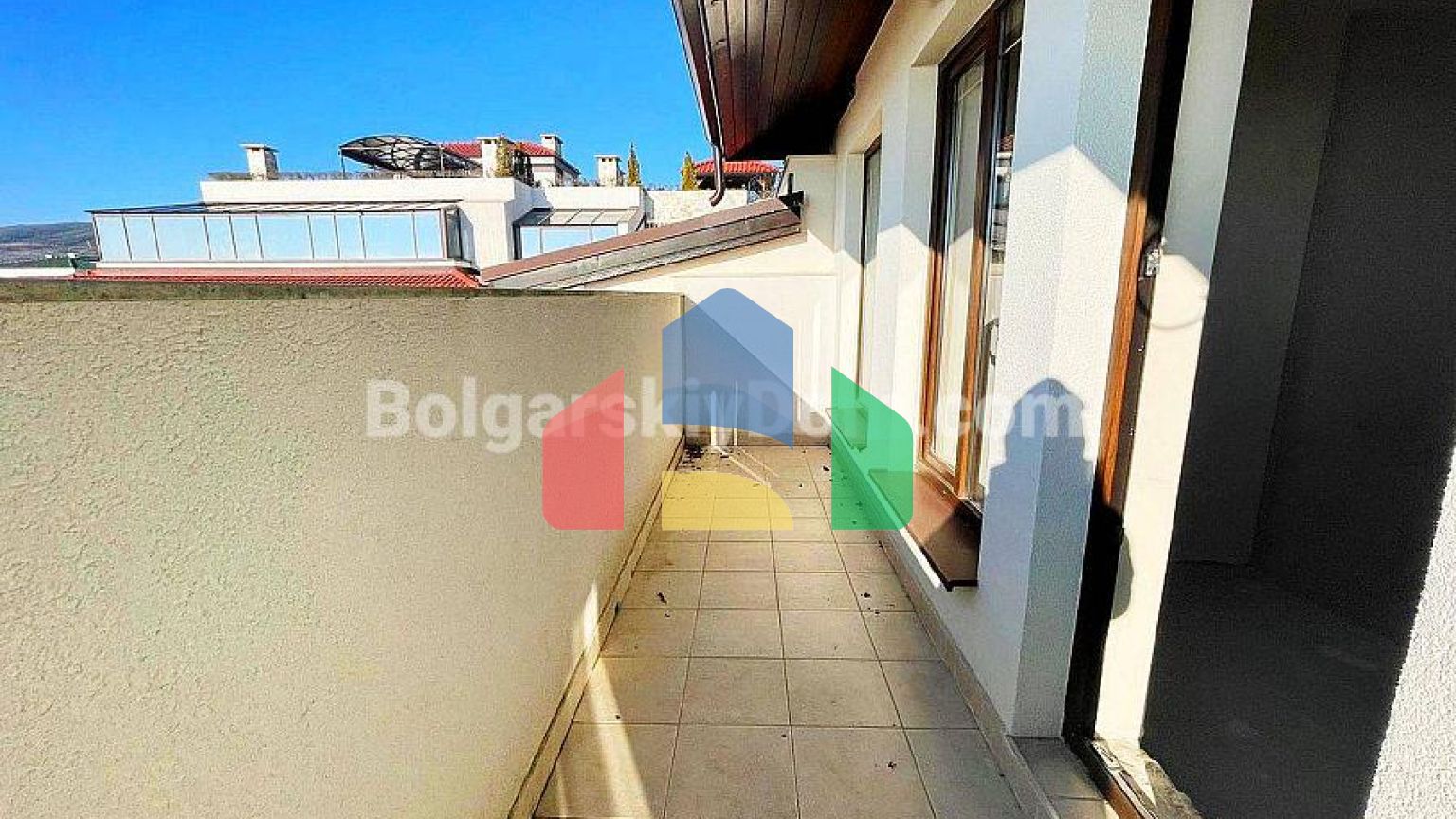 Трикімнатна квартира в Артур