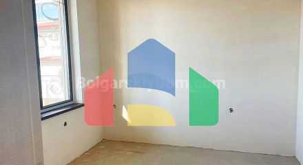 Трикімнатна квартира в Артур