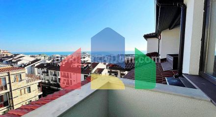 Трикімнатна квартира в Артур