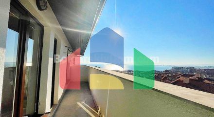 Трикімнатна квартира в Артур