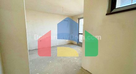 Трикімнатна квартира в Артур