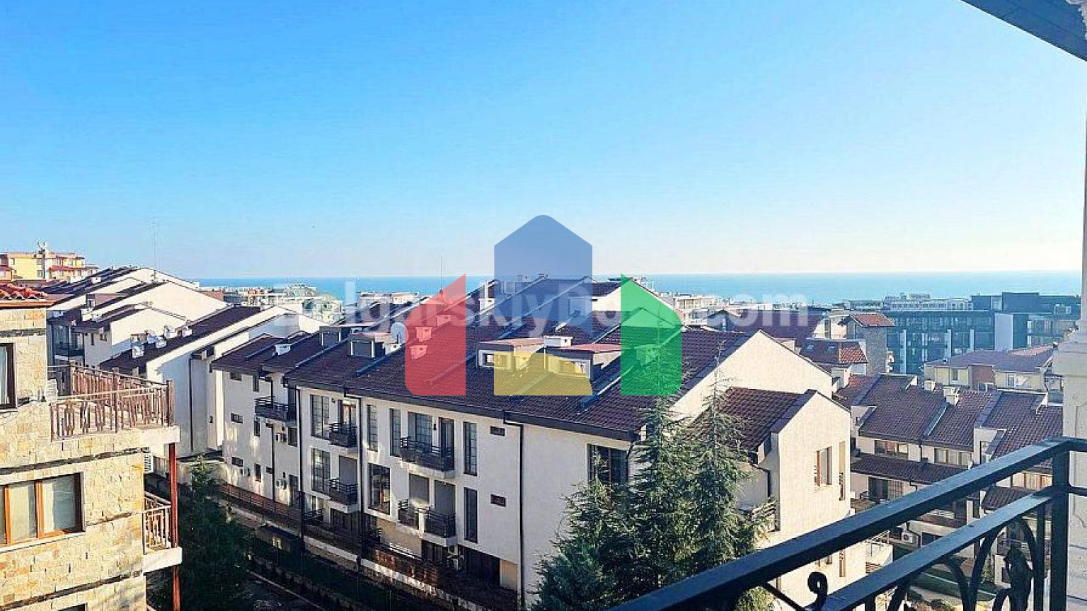 Трикімнатна квартира в Артур