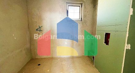 Трикімнатна квартира в Артур