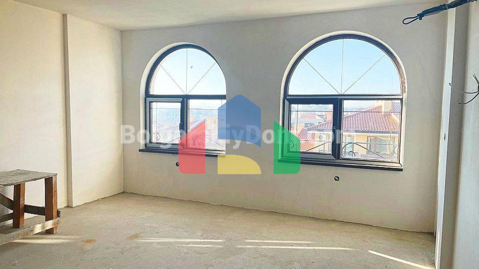 Трикімнатна квартира в Артур