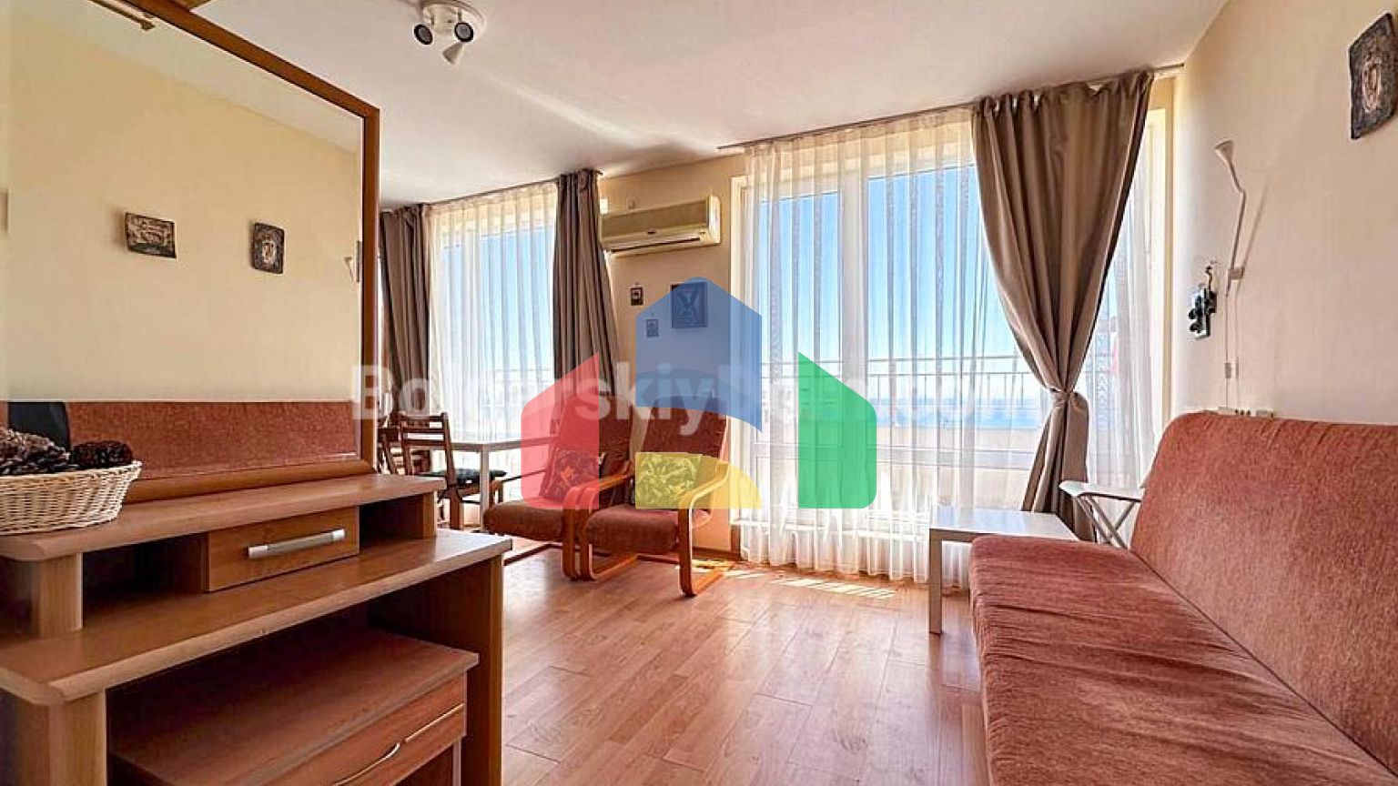 Трикімнатна квартира в Краун Форт Клуб