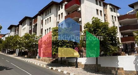 Трикімнатна квартира в Шато Несебр