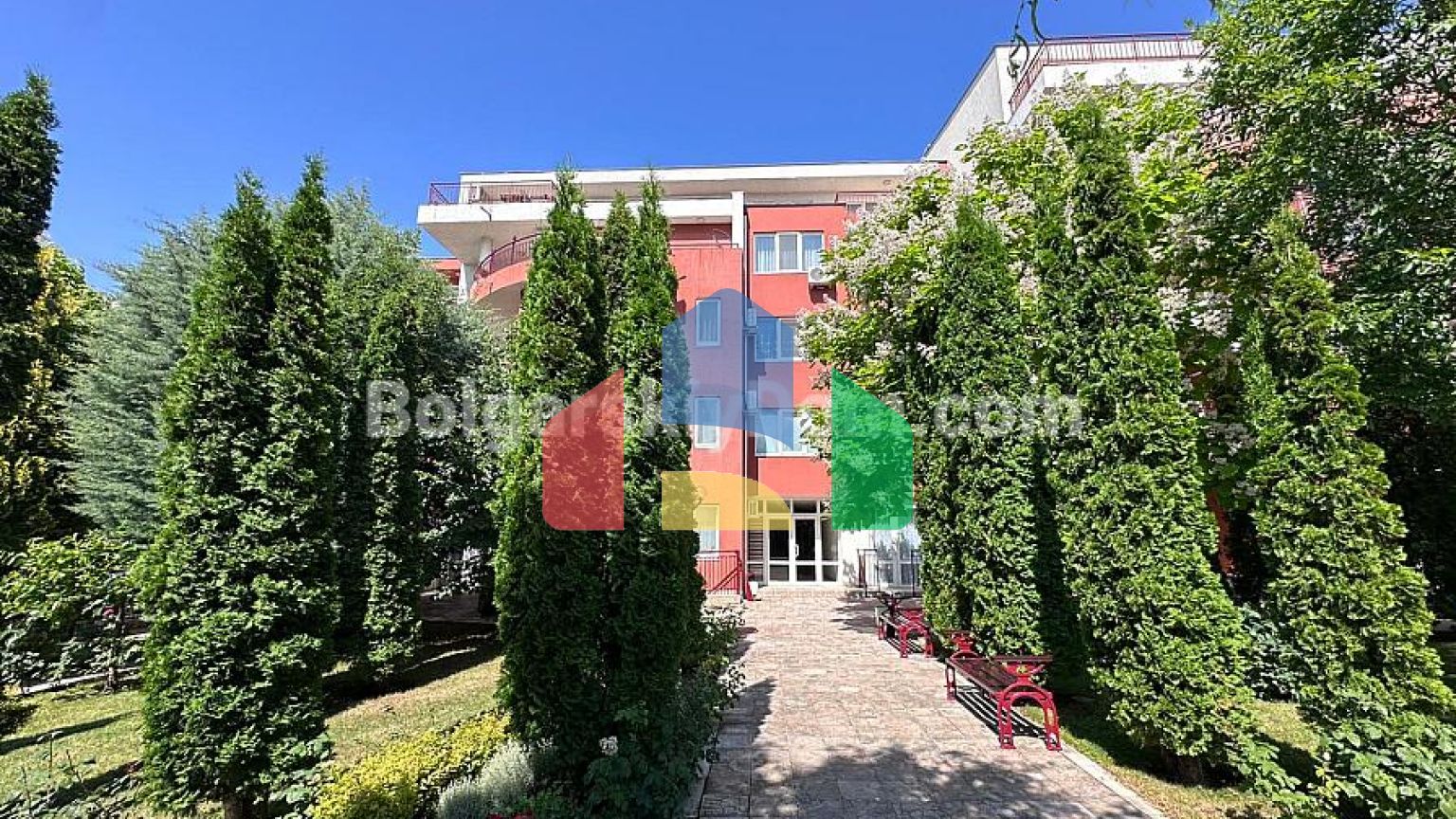 Трикімнатна квартира в Грін Форті