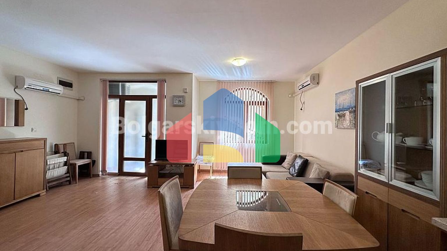 Двоповерхова квартира в Райський Сад