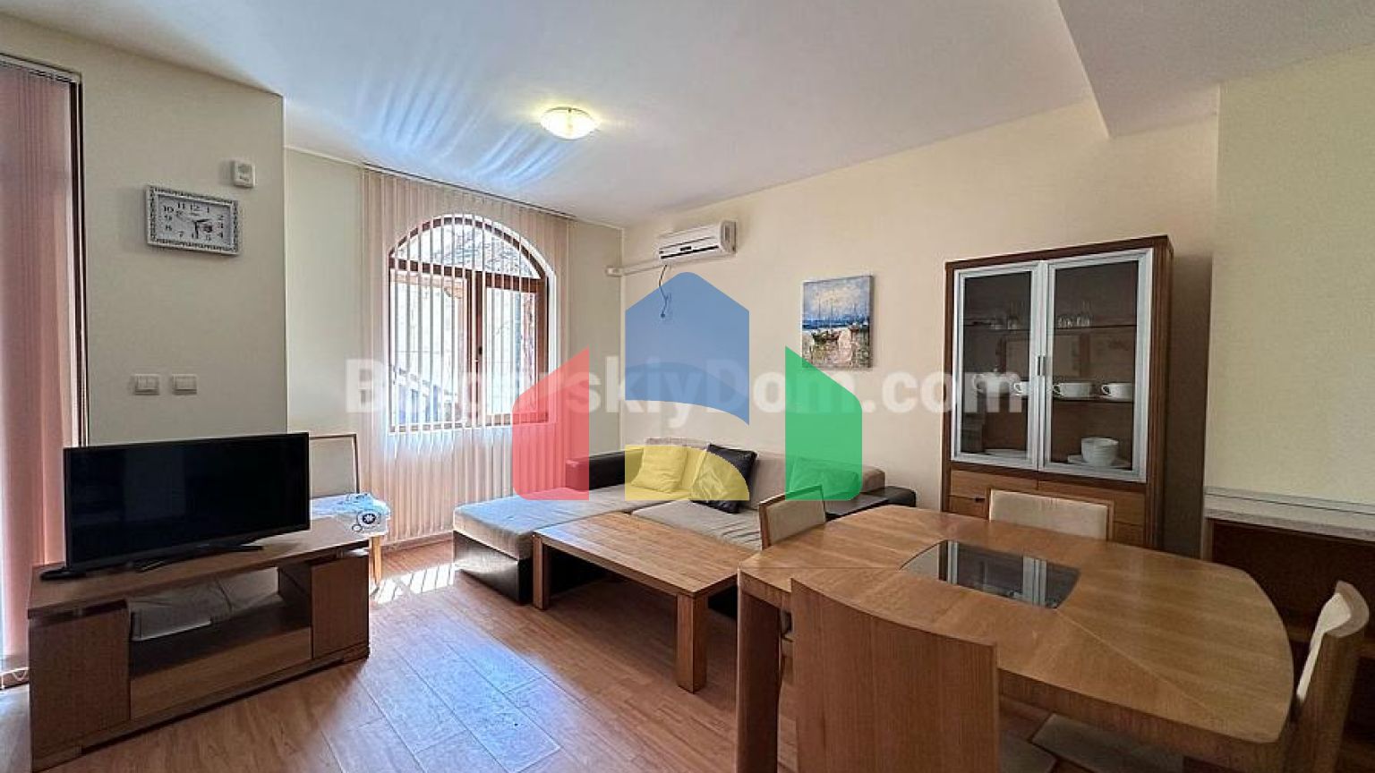 Двоповерхова квартира в Райський Сад